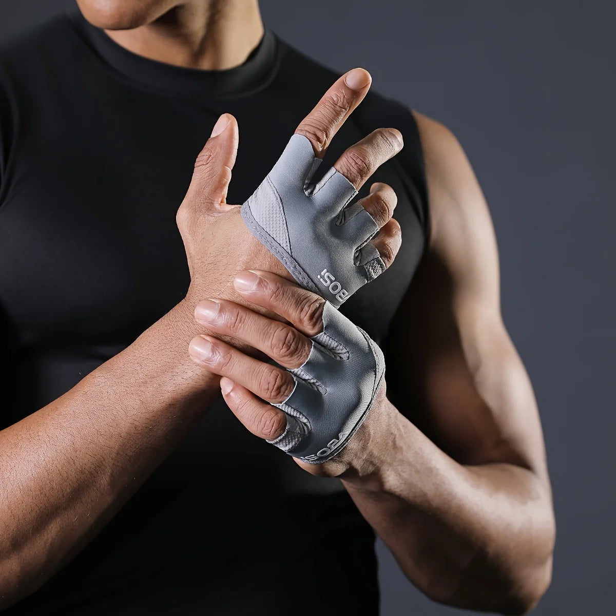 Pair Of Unisex Lightweight Four Finger Fitness Gloves For Weightlifting And Training