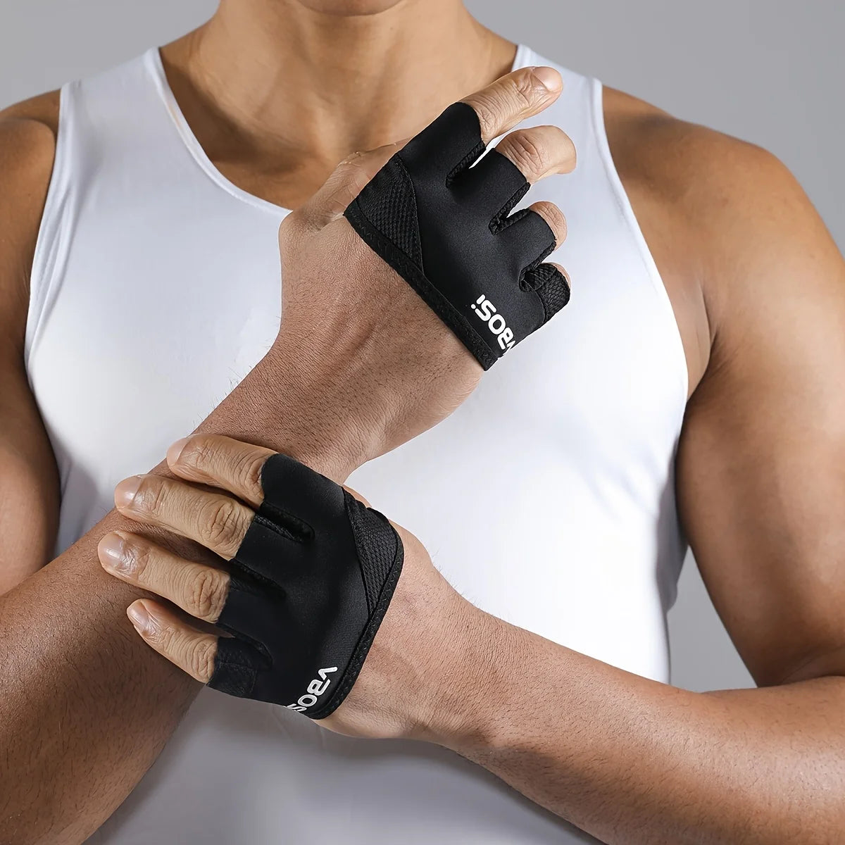 Pair Of Unisex Lightweight Four Finger Fitness Gloves For Weightlifting And Training